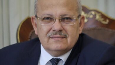 Photo of رئيس جامعة القاهرة لـ “التعليم اليوم ” : د.الخشت: أحلم باليوم الذي يتم فيه إلغاء الكتاب الجامعي الجامد كمصدر وحيد للمعرفة