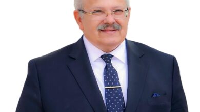 Photo of رئيس جامعة القاهرة يناقش نجاحات جهود الفرق البحثية لمكافحة كورونا ومتابعة التتبع الجيني للموجة الثانية والثالثة للفيروس