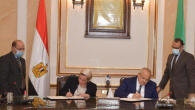 Photo of توقيع بروتوكول بين وزارة البيئة وجامعة القاهرة لإنشاء أول برامج جامعية لعلوم البيئة بأفريقيا والشرق الأوسط بالتعاون مع البنك الدولي