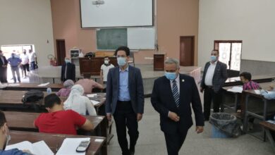 Photo of “الجيزاوى” يواصل جولاته ويتفقد كلية العلوم ويشدد علي الاجراءات الاحترازيه