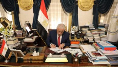 Photo of وزير التربية والتعليم والتعليم الفني يعتمد نتيجة الدبلومات الفنية للعام الدراسي 2020