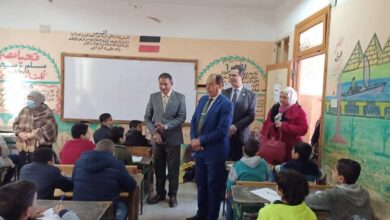 Photo of مُدير تعليم الجيزة يُتابعُ امتحانات الفصل الدراسي الأول بمدارس إدارة الوراق بالجيزة