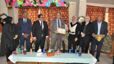 Photo of رئيس جامعة حلوان يفتتح المعرض السنوي الخيري لطلاب المدن الجامعية