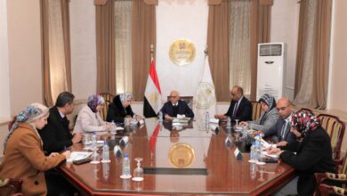 Photo of وزير التربية والتعليم يستعرض آليات تطوير المناهج للطلاب ذوي الإعاقة البصرية