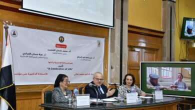 Photo of رئيس جامعة القاهرة يشهد حفل تأبين الدكتور محمد عناني شيخ المترجمين العرب