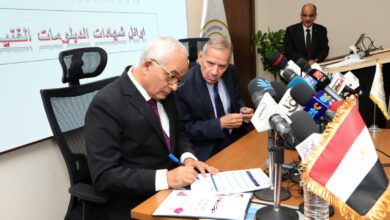 Photo of وزير التربية والتعليم يعتمد نتيجة الدبلومات الفنية الدور الأول 2023 بنسبة نجاح 64.47%..ويكرم الطلاب الأوائل