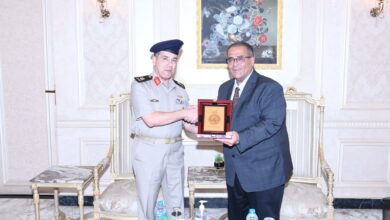 Photo of نائب رئيس جامعة عين شمس لشئون التعليم والطلاب يشهد حفل ختام فاعليات معرض الثقافات العسكريه