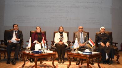 Photo of خلال الملتقى التثقيفى للأئمة والواعظات رئيس جامعة عين شمس :  علماء وزارة الأوقاف يمثلون حجر الزاوية وخط الدفاع الأول في تقديم صحيح الدين، ومواجهة التطرف الفكري