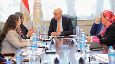 Photo of وزير التربية والتعليم يبحث مع فريق الشراكة العالمية من أجل التعليم ( GPE ) تعظيم فرص التعاون في قطاع التعليم قبل الجامعي