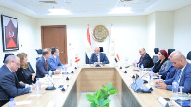Photo of وزير التربية والتعليم يبحث مع سفير كندا بالقاهرة آفاق التعاون المستقبلية لتطوير التعليم قبل الجامعي في مصر