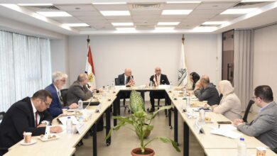Photo of رئيس جامعة عين شمس يستقبل وفد جامعة إكستر البريطانية لتعزيز التعاون الأكاديمي والبحثي