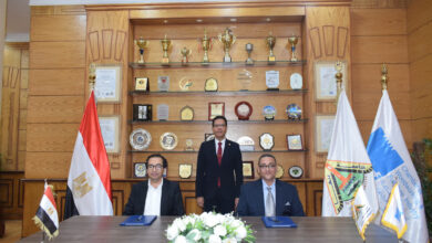 Photo of رئيس جامعة بنها يشهد توقيع بروتوكول تعاون بين كلية الفنون التطبيقية وغرفة صناعة منتجات الأخشاب والأثاث