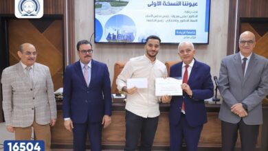 Photo of رئيس جامعة الرياده يكرم الفائزين في مسابقة ” الريادة في عيوننا “