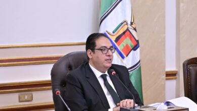 Photo of رئيس جامعة القاهرة يلتقي أساتذة وطلاب كلية الحقوق ويتابع أعمال التجديد والتحول الرقمي