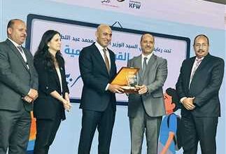 Photo of وزير التعليم يكرم قيادات مديرية التربيه والتعليم بالاسكندريه