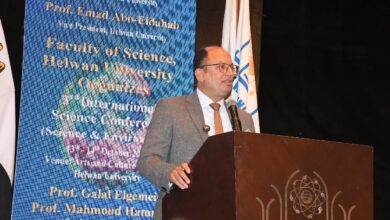 Photo of رئيس جامعة حلوان: “لا تنتظر أحد يصنع لك مجدك… المجد يُصنع بالعلم والعمل