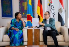 Photo of الدكتور أشرف منصور رئيس أمناء الجامعه الالمانيه يستقبل السيده الاولى لجمهورية الكونغو الديمقراطيه لبحث تعزيز التعاون الأكاديمى والمنح الدراسيه
