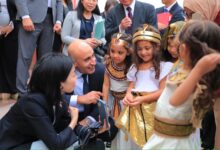 Photo of وزير التربية والتعليم يصطحب الأميرة أكيكو من العائلة الإمبراطورية اليابانية في زيارة للمدرسة المصرية اليابانية بمنطقة زهراء مدينة نصر