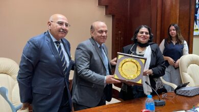 Photo of اللواء سمير فرج يحاضر فى ندوة بجامعة ٦ أكتوبر