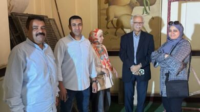 Photo of لجنة استشارية من كلية الفنون التطبيقية جامعة حلوان لابداء الرأي في ترميم جداريات سور حديقة الحيوان