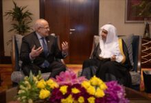 Photo of د. الخشت يلتقى  مع الشيخ العيسي أمين عام رابطة العالم الإسلامي بمكة المكرمة بعد تدشين منصة “منهاج” العالمية