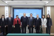 Photo of الصحف والمواقع الاخباريه الصينيه تبرز زيارة رئيس جامعة القاهرة