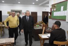 Photo of نائب رئيس جامعة عين شمس للتعليم والطلاب يتابع امتحانات الفصل الدراسي الأول بكليتي التجارة والألسن