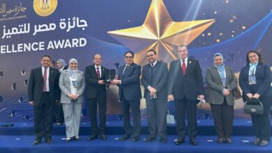 Photo of كلية الاقتصاد والعلوم السياسية بجامعة القاهرة تفوز بالمركز الثاني بجائزة التميز الحكومي من بين 326كلية حكومية بالجامعات المصرية.