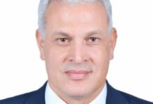 Photo of الاعلامى حامد محمود يهنىء دكتور مسعد ابوالديار بتوليه عمادة كلية الاداب جامعة السويس