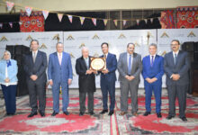 Photo of رئيس جامعة بنها يكرم قيادات كلية الهندسة بشبرا السابقين