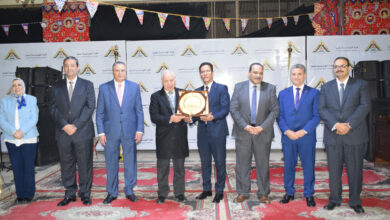 Photo of رئيس جامعة بنها يكرم قيادات كلية الهندسة بشبرا السابقين