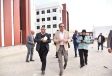 Photo of الدكتور خالد عبد الغفار وزير الصحة يجري جولة ميدانية مفاجئة بمدينة بدر ويوجه بتقليل وقت انتظار المرضى في مركز طبي الحي الثالث