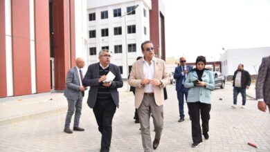 Photo of الدكتور خالد عبد الغفار وزير الصحة يجري جولة ميدانية مفاجئة بمدينة بدر ويوجه بتقليل وقت انتظار المرضى في مركز طبي الحي الثالث