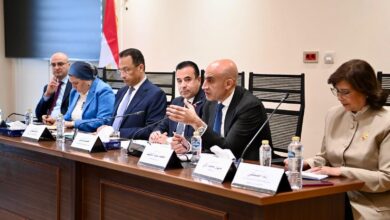 Photo of “عبد اللطيف ” في جلسة لجنة الاتصالات وتكنولوجيا المعلومات بمجلس النواب : – إعداد تشريعات تواكب التطور التكنولوجي المتسارع – نعمل على إصدار قانون متكامل لتنظيم استخدام وسائل التواصل الاجتماعي دون حجبها بما يضمن تقديم محتوى هادف وآمن للطلاب – ندرس تخصيص باقات رقمية آمنة للطلاب دون سن 18 عامًا – نحرص على دمج مهارات المستقبل وعلى رأسها البرمجة والذكاء الاصطناعي في التعليم