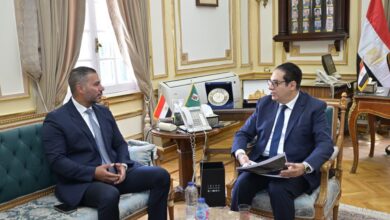 Photo of جامعة القاهرة تبحث تعزيز التعاون مع البورصة المصرية لنشر الثقافة المالية والاستثمارية