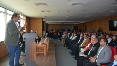 Photo of رئيس جامعة بورسعيد فى لقاء مفتوح مع أسرة الجامعه :شبابنا مصدر فخرنا.. والجامعة تحقق نقلة نوعية وتقدم نموذجًا وطنيًا رائدًا في ترشيد الطاقة