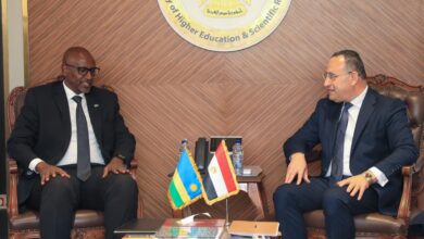 Photo of وزير التعليم العالي يستقبل نظيره الرواندي وسفير رواندا لبحث تعزيز الشراكة الأكاديمية والبحثية بين البلدين