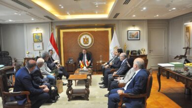 Photo of وزير التعليم العالي يبحث سبل تعزيز التعاون مع سفير مملكة إسبانيا ووفد جامعة برشلونة المستقلة الإسبانية UAB