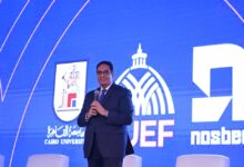 Photo of رئيس جامعة القاهرة يُجري حوارًا مفتوحًا مع الطلاب في ختام فعاليات اليوم الثاني لملتقى التوظيف والتدريب