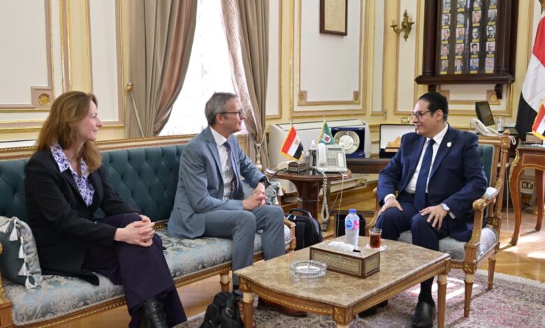 Photo of برامج دراسيه مشتركه بين جامعة القاهرة وجامعة ليدن الهولنديه