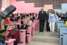 Photo of نائب رئيس جامعة عين شمس لشؤون التعليم والطلاب يفتتح معامل الاختبارات الإلكترونية بكلية الآداب