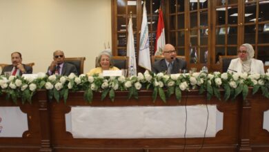 Photo of نائب رئيس جامعة عين شمس لخدمة المجتمع تفتتح فعاليات الملتقي البيئى السنوى الأول لكلية الآداب