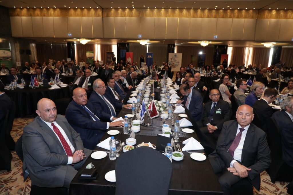 وسط