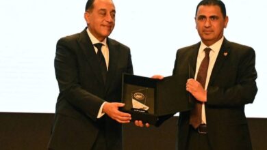 Photo of مدبولي يكرم رئيس جامعة ساكسوني مصر تقديرًا لنجاحها في ربط الطلاب بسوق العمل المصري والدولي