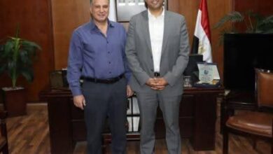 Photo of معهد بحوث أمراض العيون يستقبل رئيس الكلية الملكية لأطباء العيون بالمملكة المتحدة