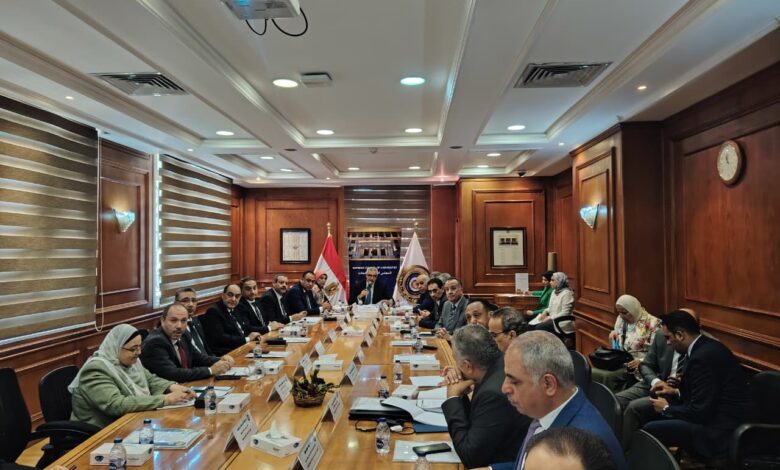 Photo of الأعلى للدراسات العليا يبحث التوسع فى النشر الدولى ورفع كفاءت التصنيف الدولى بالجامعات