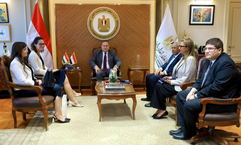 Photo of وزير التعليم العالي يبحث مع سفيرة المجر التوسع في الشراكات بين الجامعات المصرية والمجرية وتعزيز التعاون في البحث العلمي والابتكار
