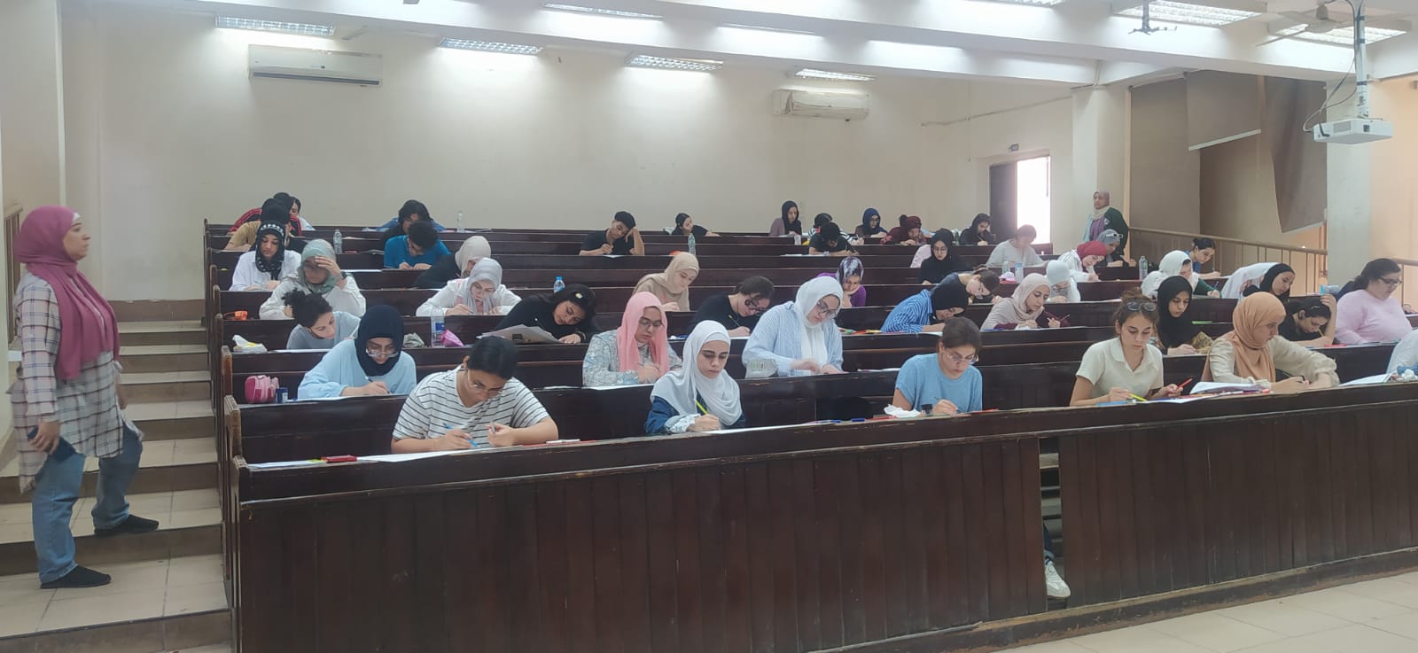 وسط