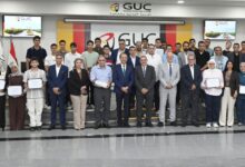Photo of بالصور..رئيس مجلس أمناء GUC وGIU يستقبلان أوائل الثانوية العامة الحاصلين على منح دراسية كاملة