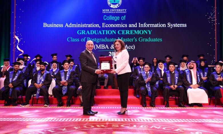 بالصور.. جامعة مصر للعلوم والتكنولوجيا تحتفي بتخرج دفعة جديدة من MBA وتفتح آفاقا أوسع أمام قيادات المستقبل